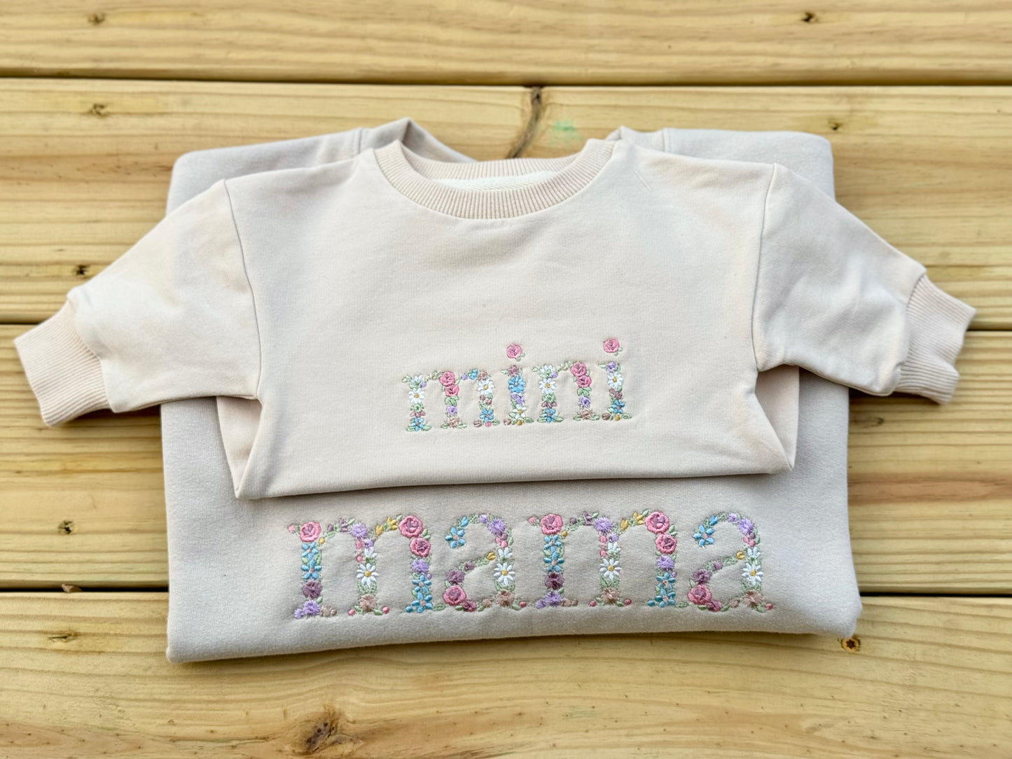 Matching mama and mini sweatshirt, embroidered mama and mini sweasthirt