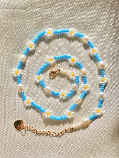 Freshwater Pearls with multi-color Daisy Flower Choker