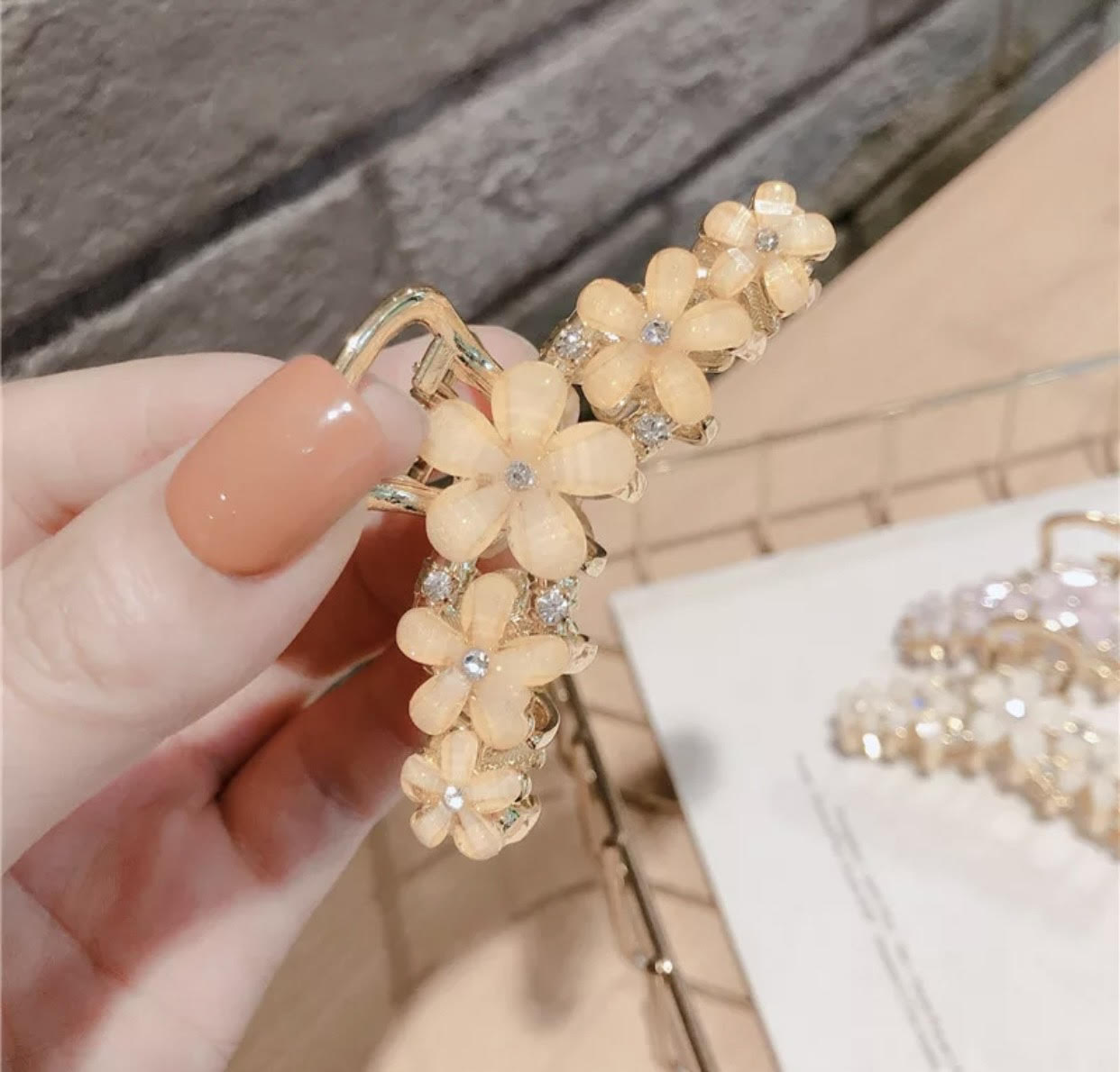 Spring Flower metal hair claw