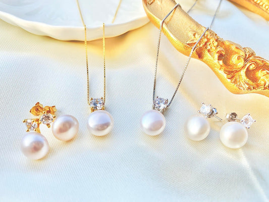 Freshwater Pearl Necklace with inlaid rhinestone Set